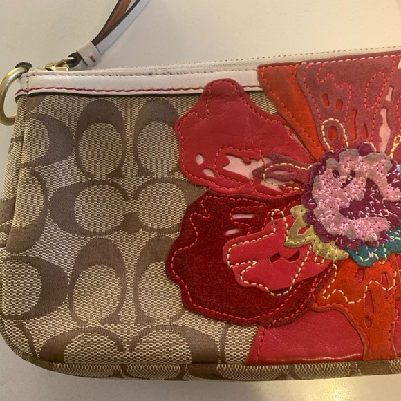 Purse - Picture 2 of 4